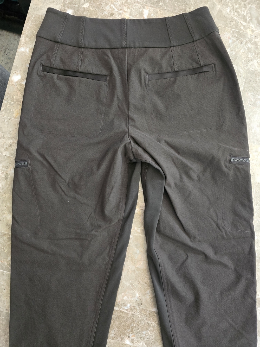 Athleta Sz 4 Wander Hybrid Pants - Picture 5 of 7